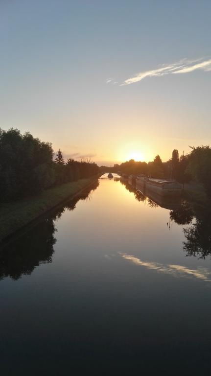 Thourotte Bateau Entre Lille Et Paris Bed & Breakfast エクステリア 写真